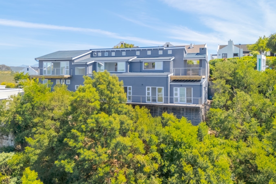5 Bedroom Property for Sale in Paradise Western Cape